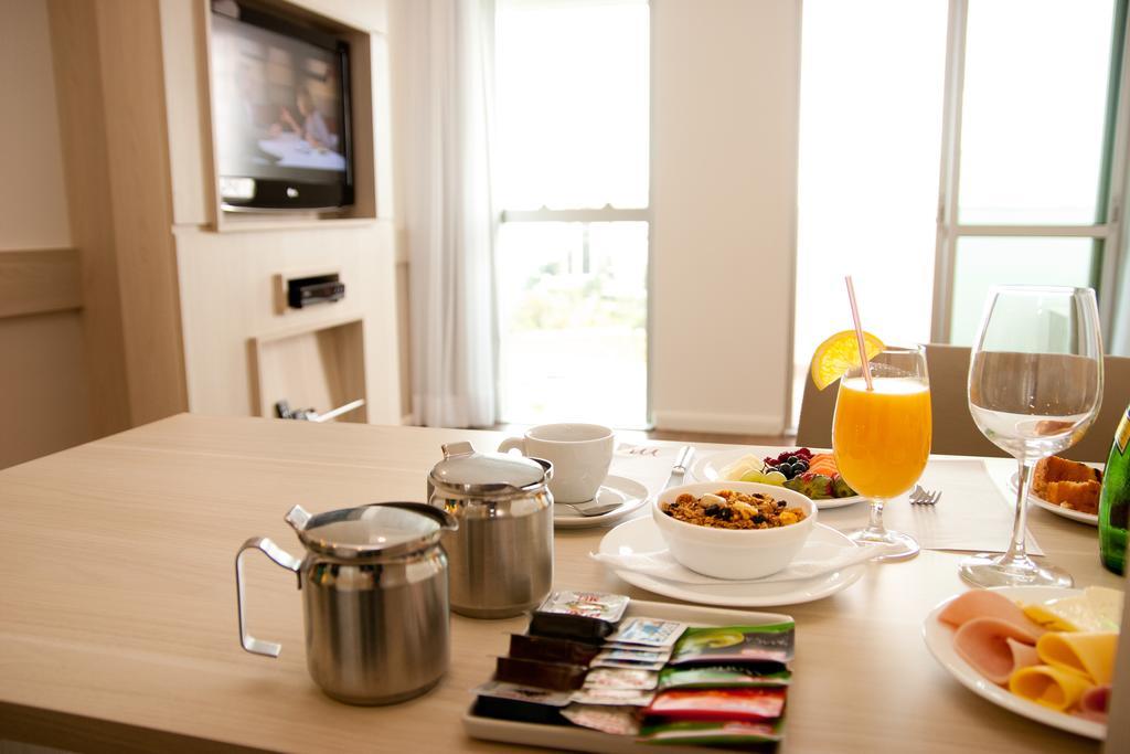 Mercure Brasilia Lider 4*